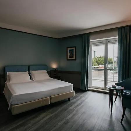 Hotel Del Campo 4*