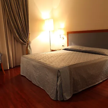 Hotel Del Campo 4*