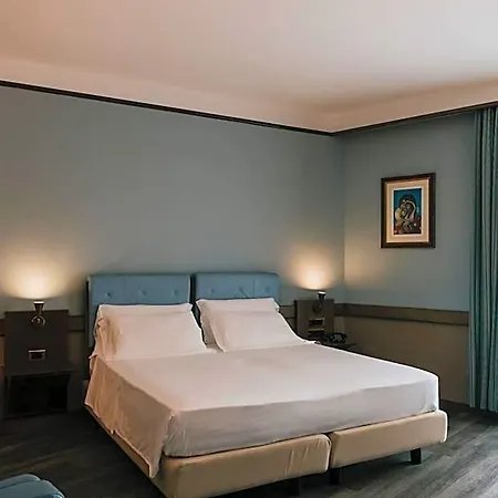 Del Campo Hotel 4*