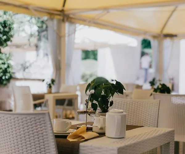 Отель Del Campo Матера